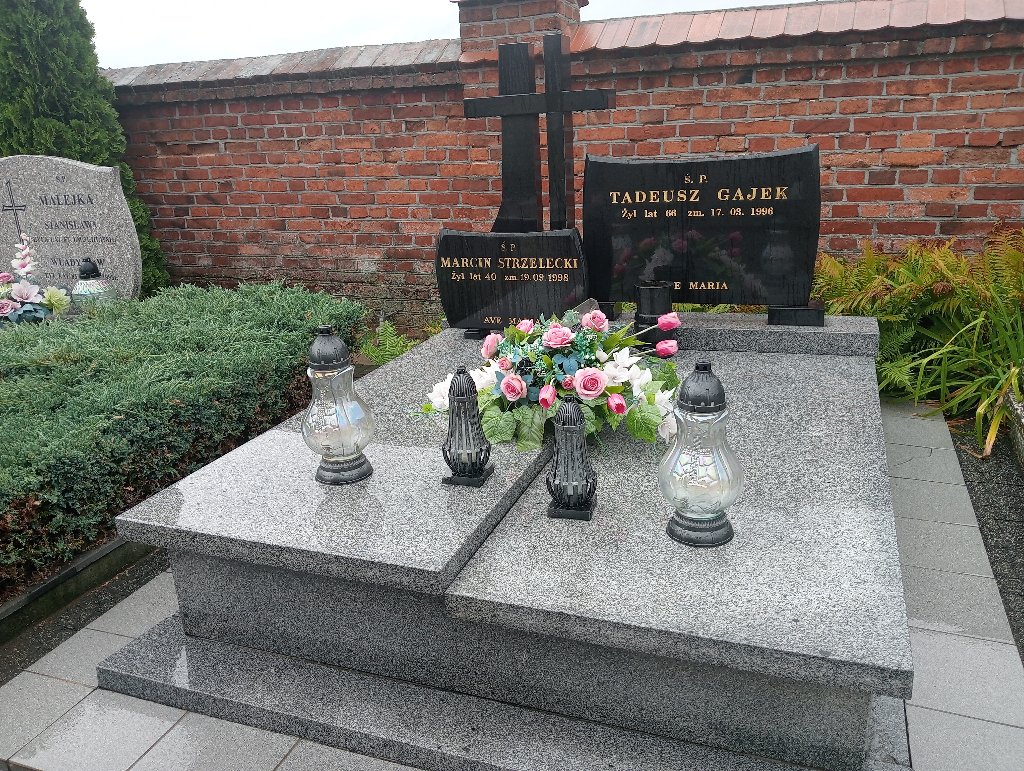 Grób Julianna Gajek