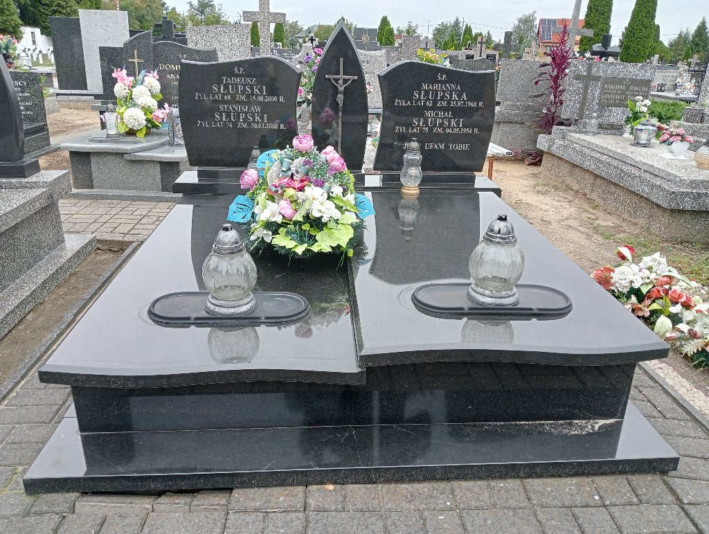 Grób Tadeusz Słupski